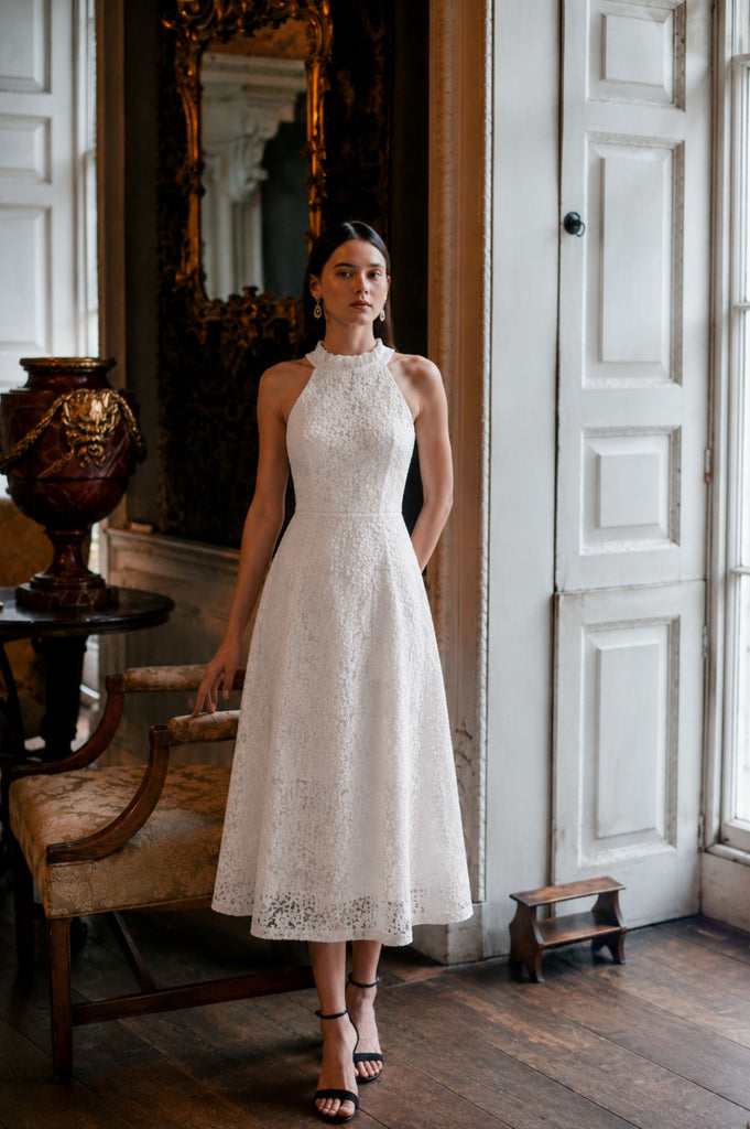 ワンピース Amelia lace long dress Amelia Embroidered Cotton Viscose Lace Maxi Dress in Pearl White